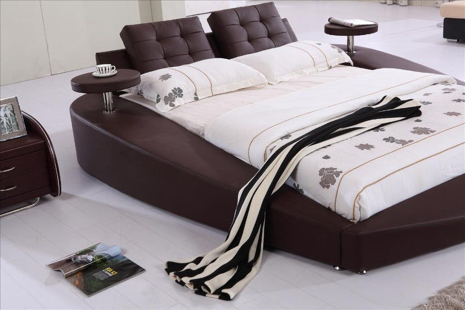 Round Bed, King size bed with tea table on side B72